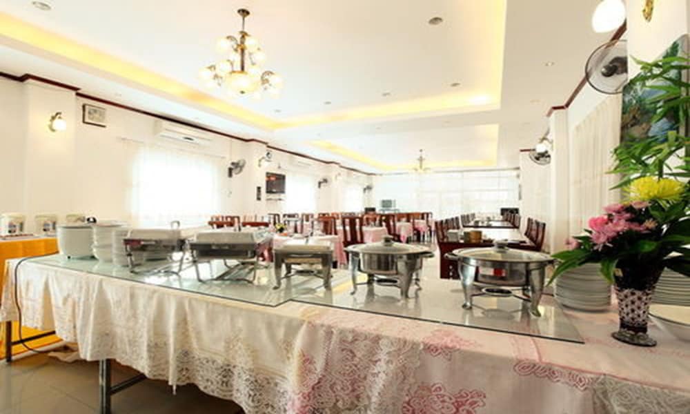 Douangpraseuth Hotel 6/67
