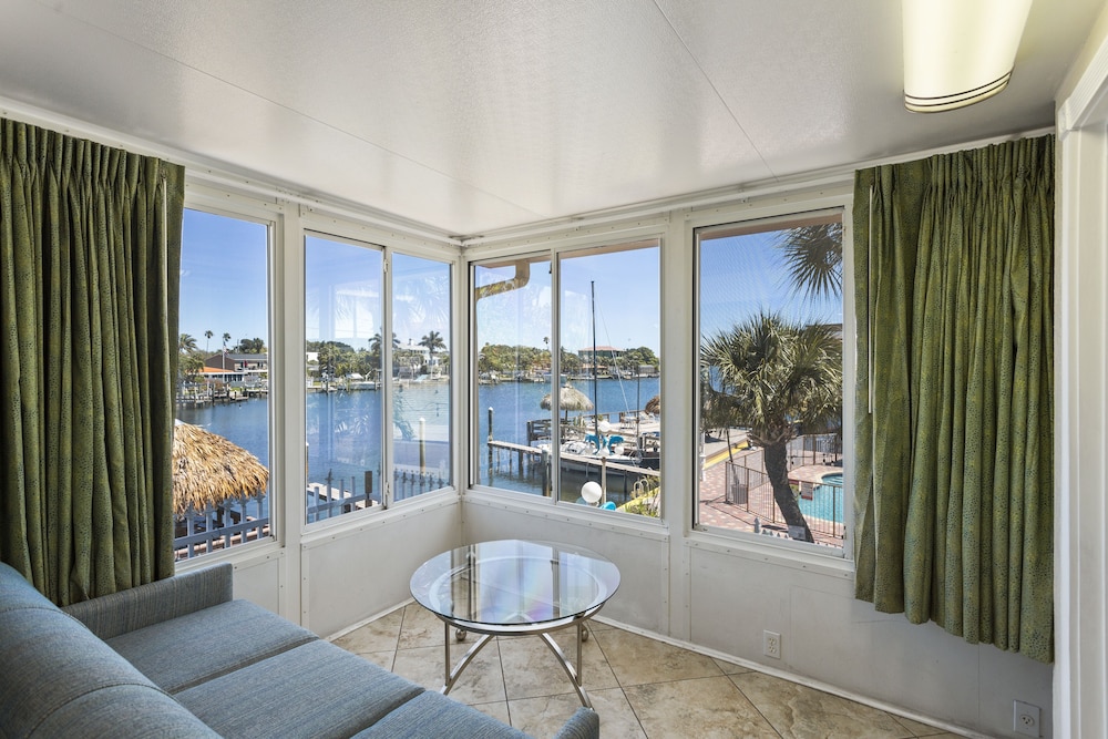 Bayview Plaza Waterfront Resort 40/70