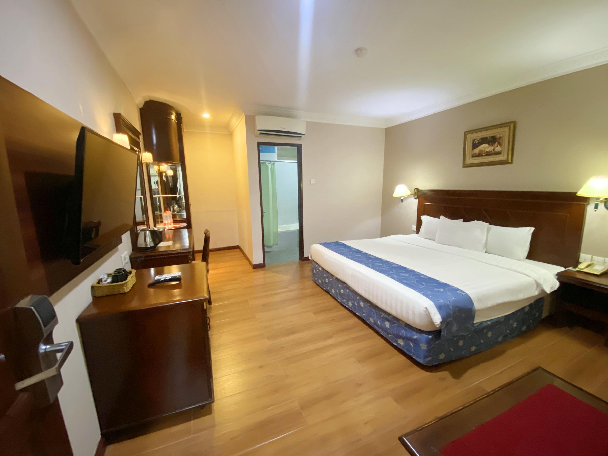3 Bedrooms, Penthouse, Suite