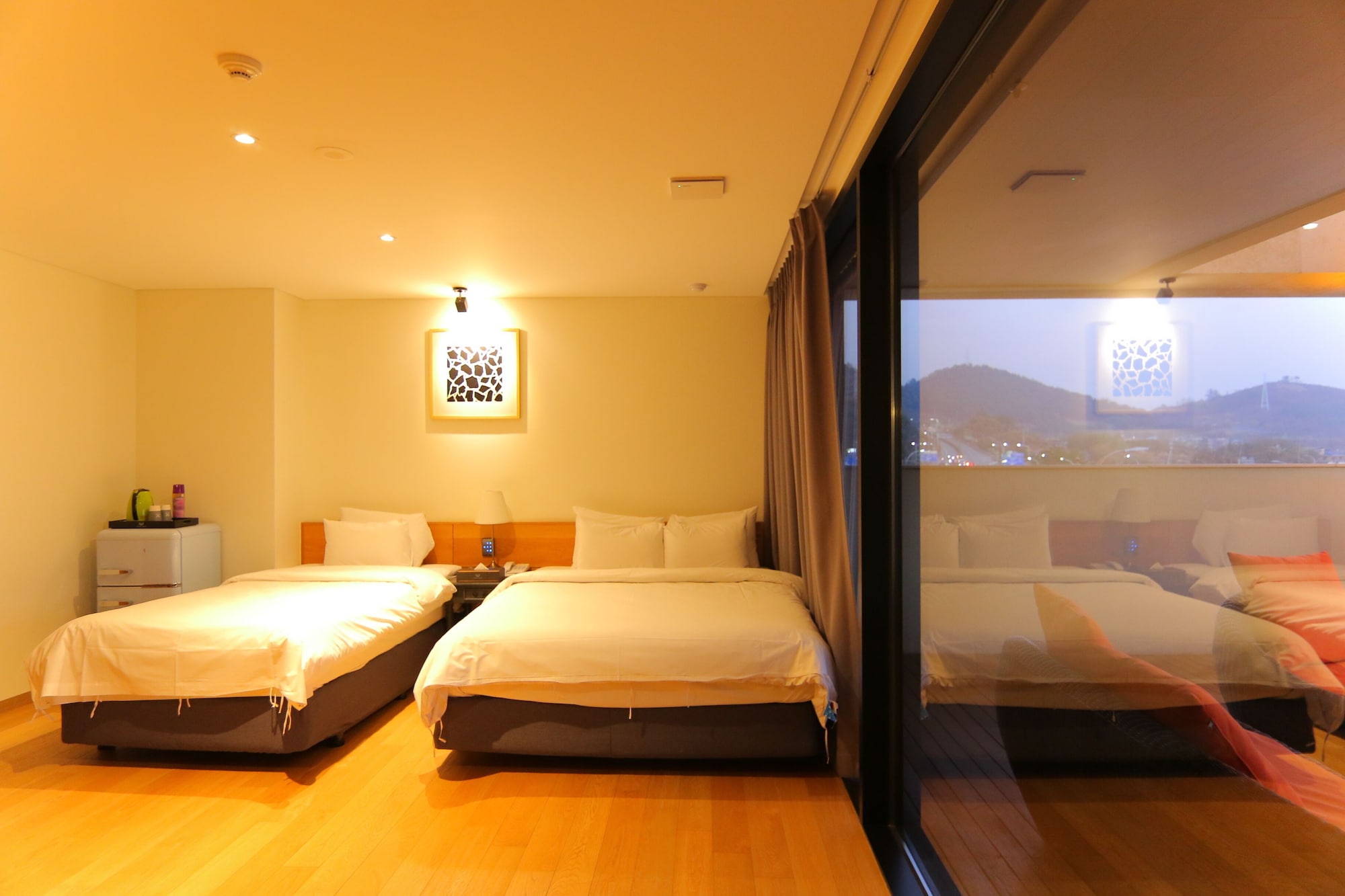 Connecting, Family, Twin Beds, 2 Double Beds, 3 Futon Beds, Terrace, Hotel Gite 3/5