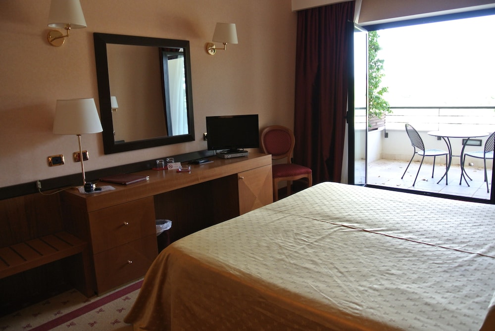 Grand Hotel La Chiusa Di Chietri 20/50