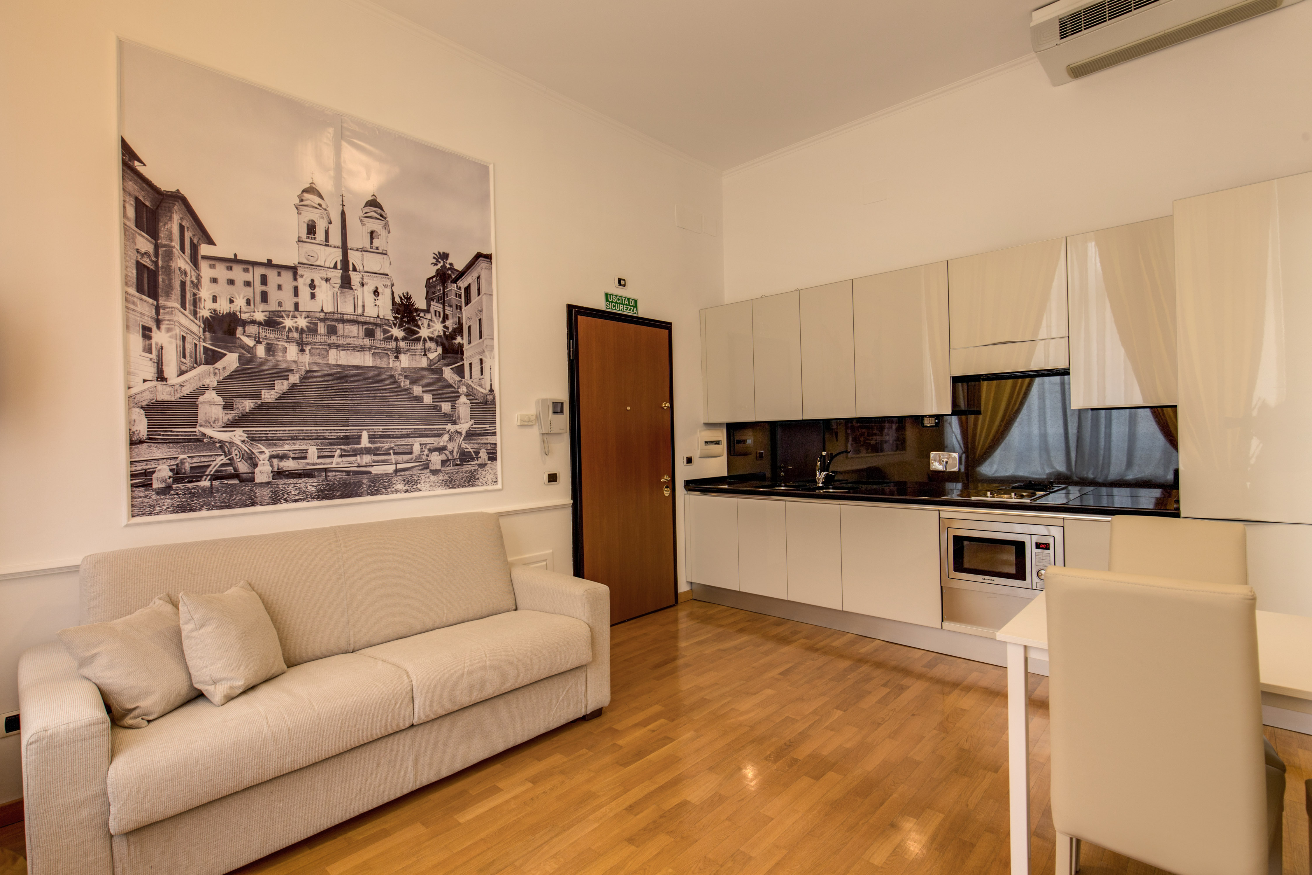 APOLLO APARTMENTS COLOSSEO 24/39
