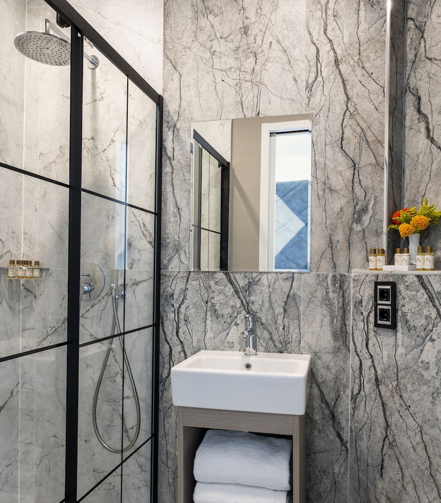 Adamar Hotel Special Category 65/66