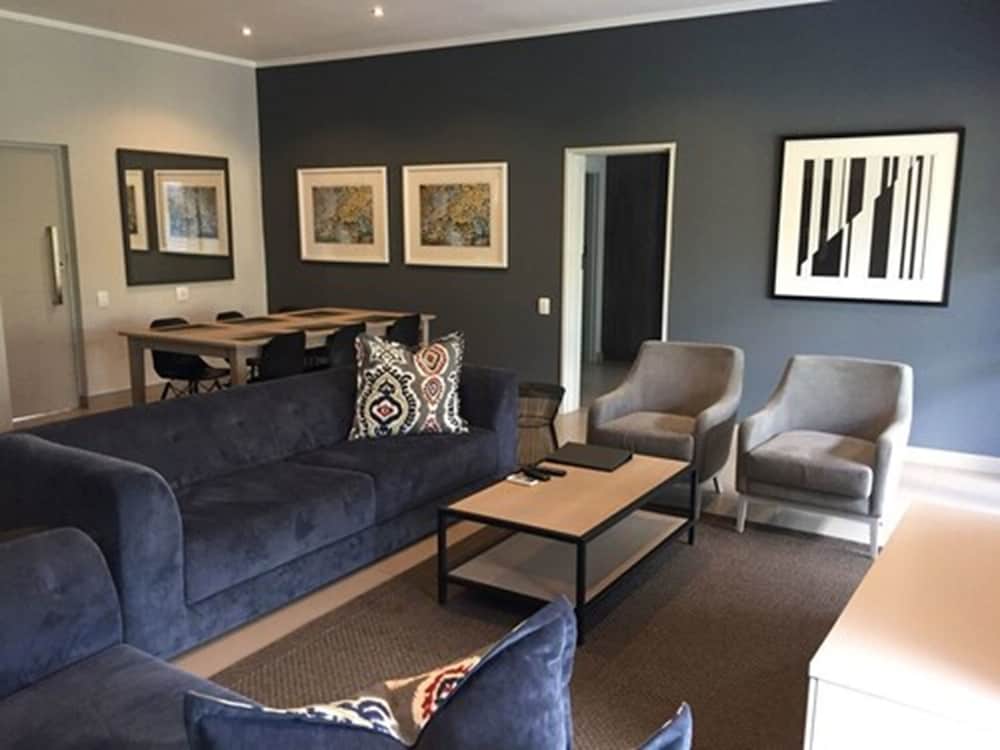 Odyssey Luxury Apartments 15/31