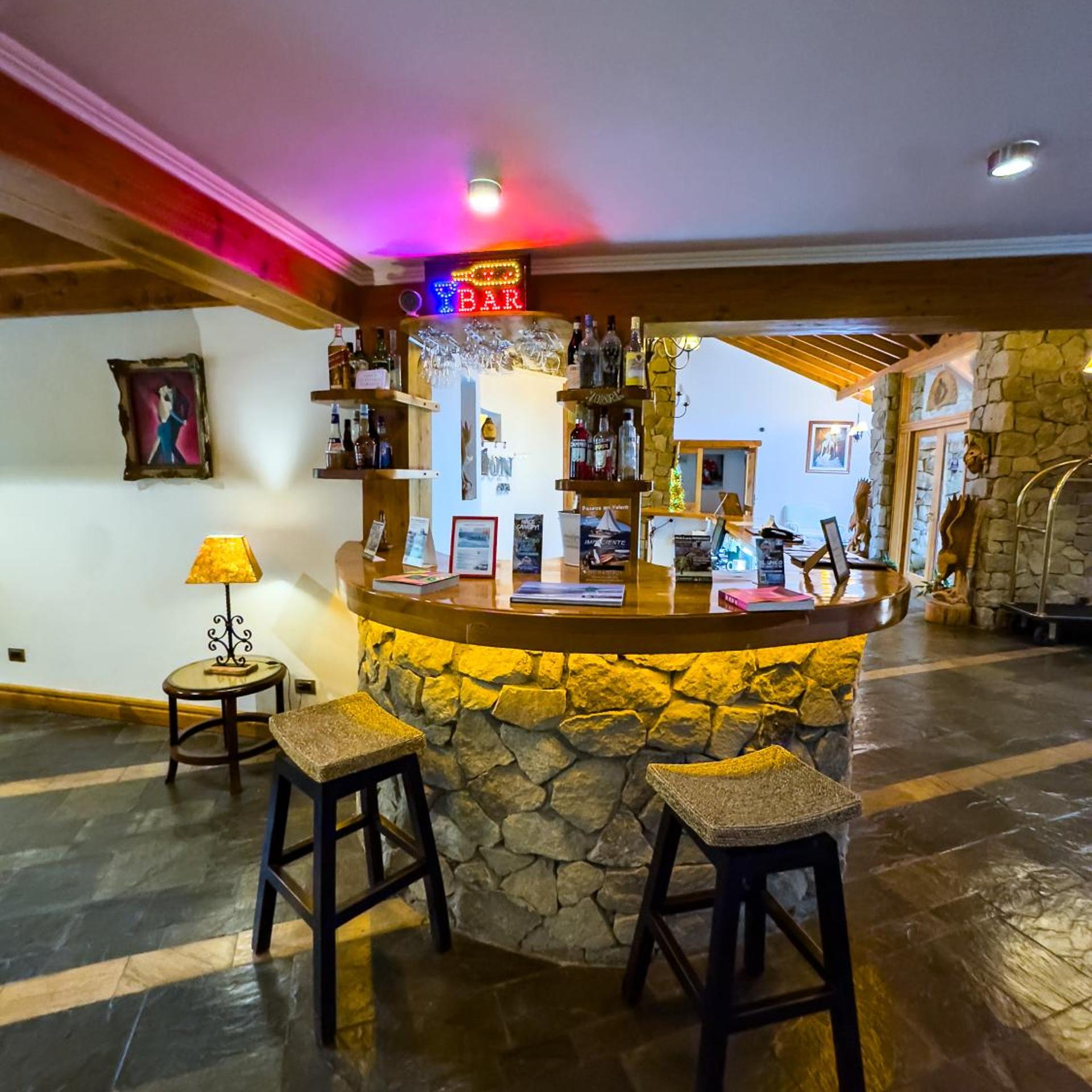 HOSTERIA PATAGON 35/51