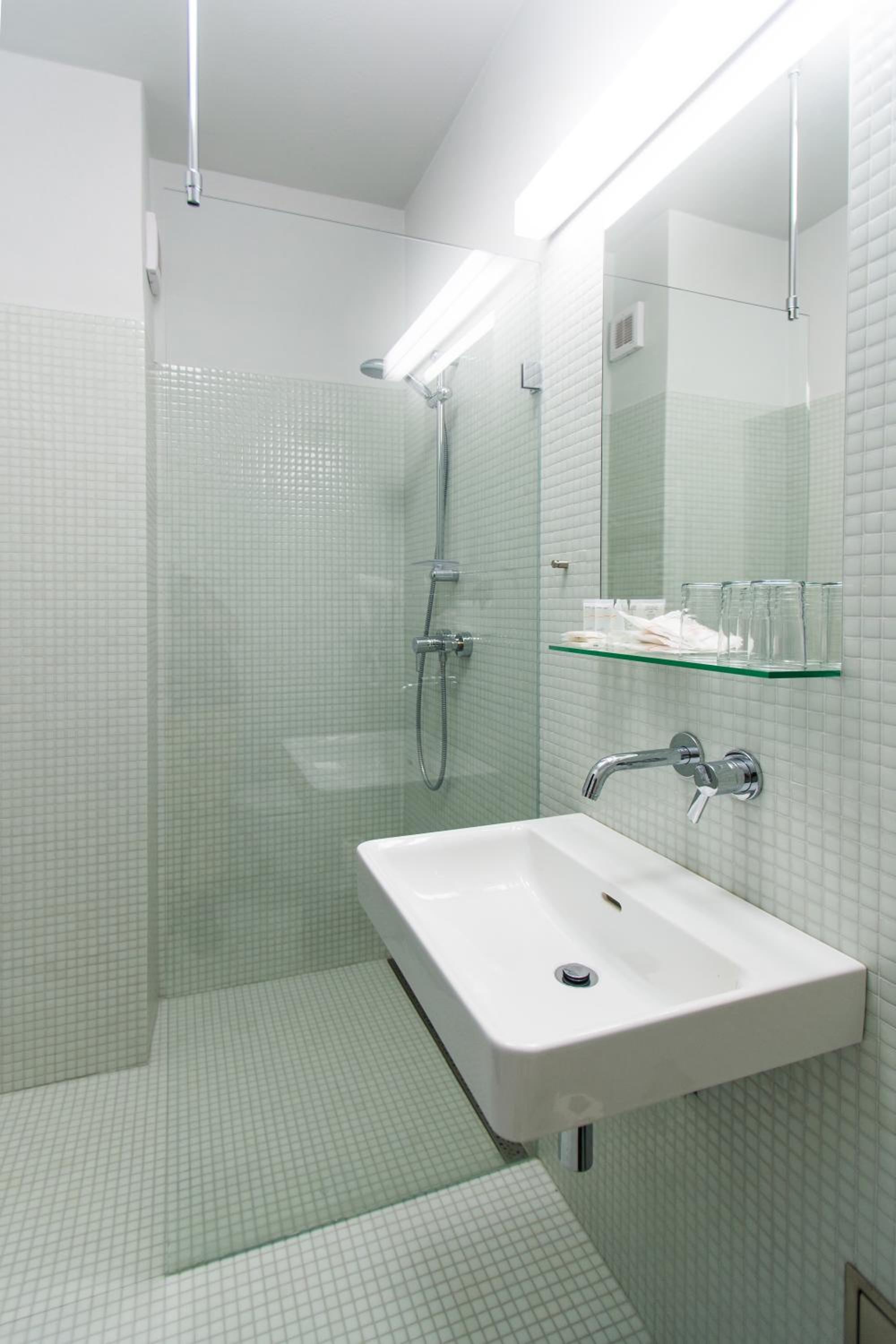 Hotel Atom Trebic 63/65