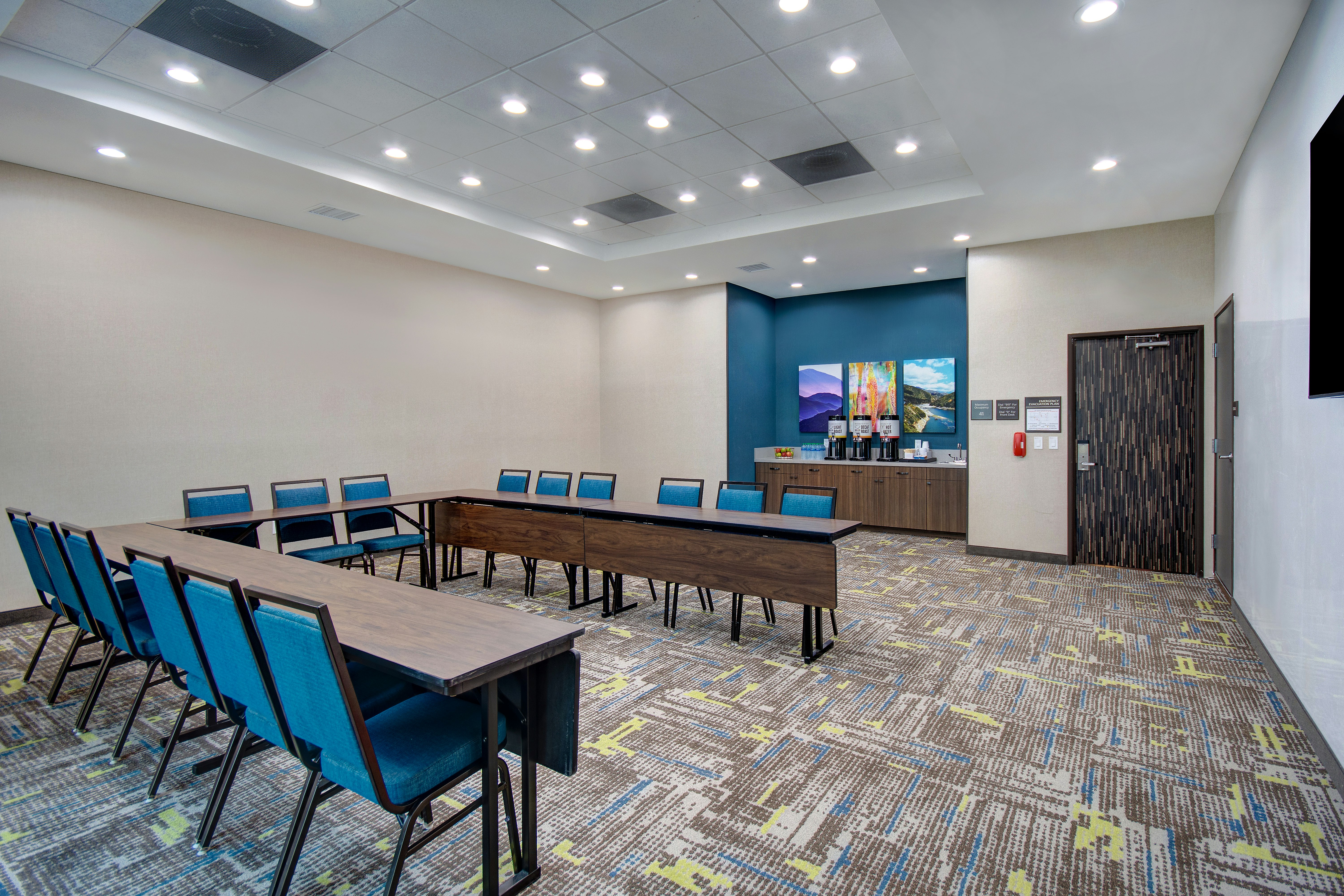 Hampton Inn & Suites Ontario Rancho Cucamonga 21/23