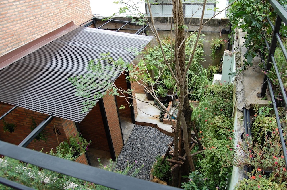 Udonbackpackers Beds And Cafe 30/33