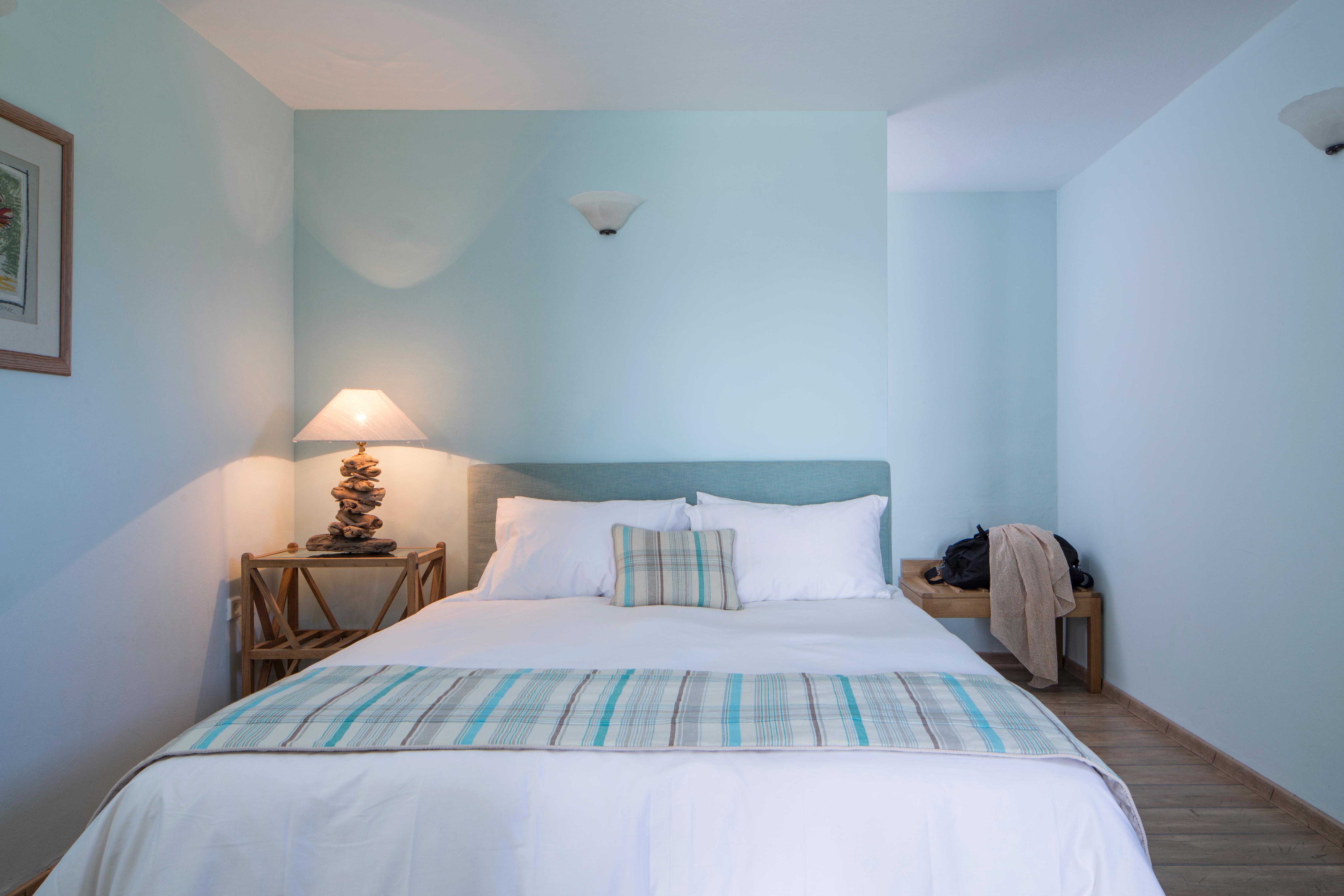 SUITE, SIDE SEA VIEW
