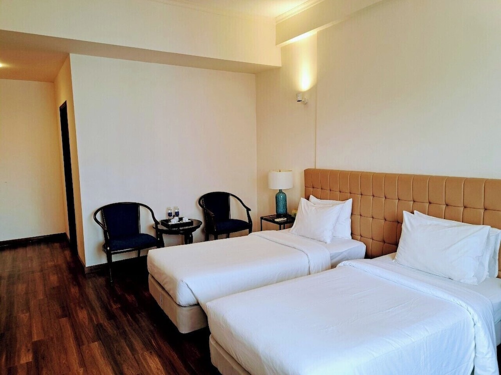 Liberty 2 Hotel 24/62