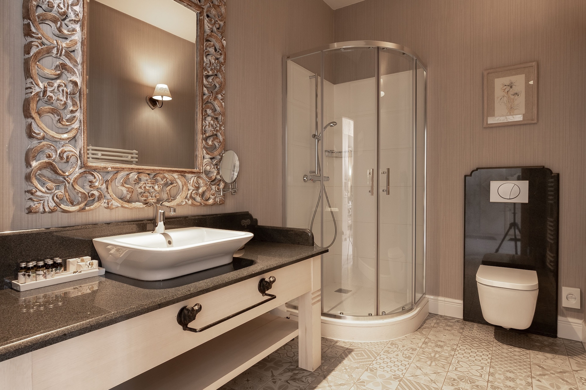 EXECUTIVE, DOUBLE BED