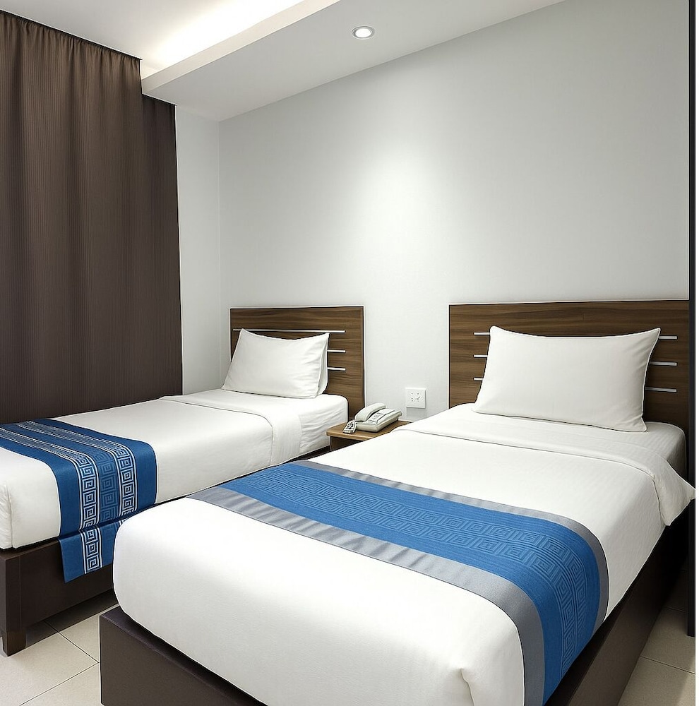 DELUXE, TWIN BEDS