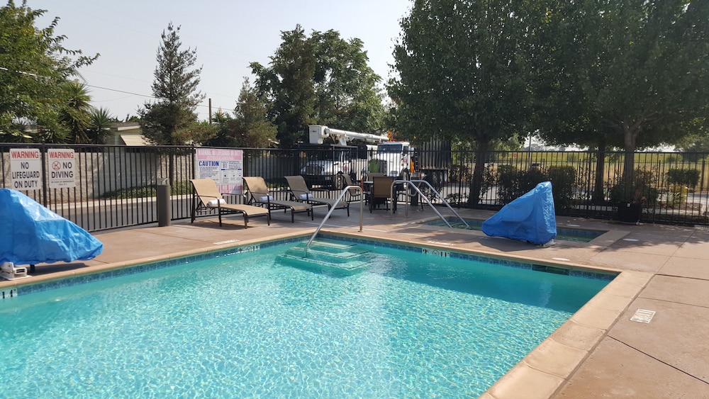 Best Western Plus Delta Inn & Suites 1/36