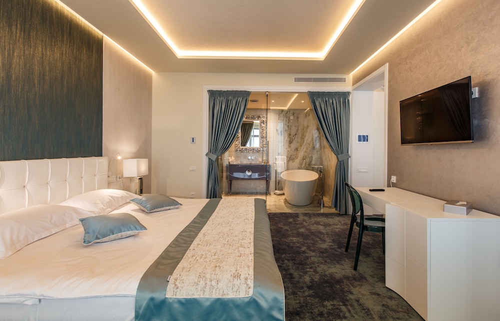 Hotel Opera Mamaia 31/70
