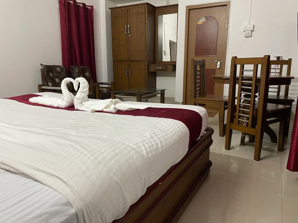 HOTEL CAVERI 10/22