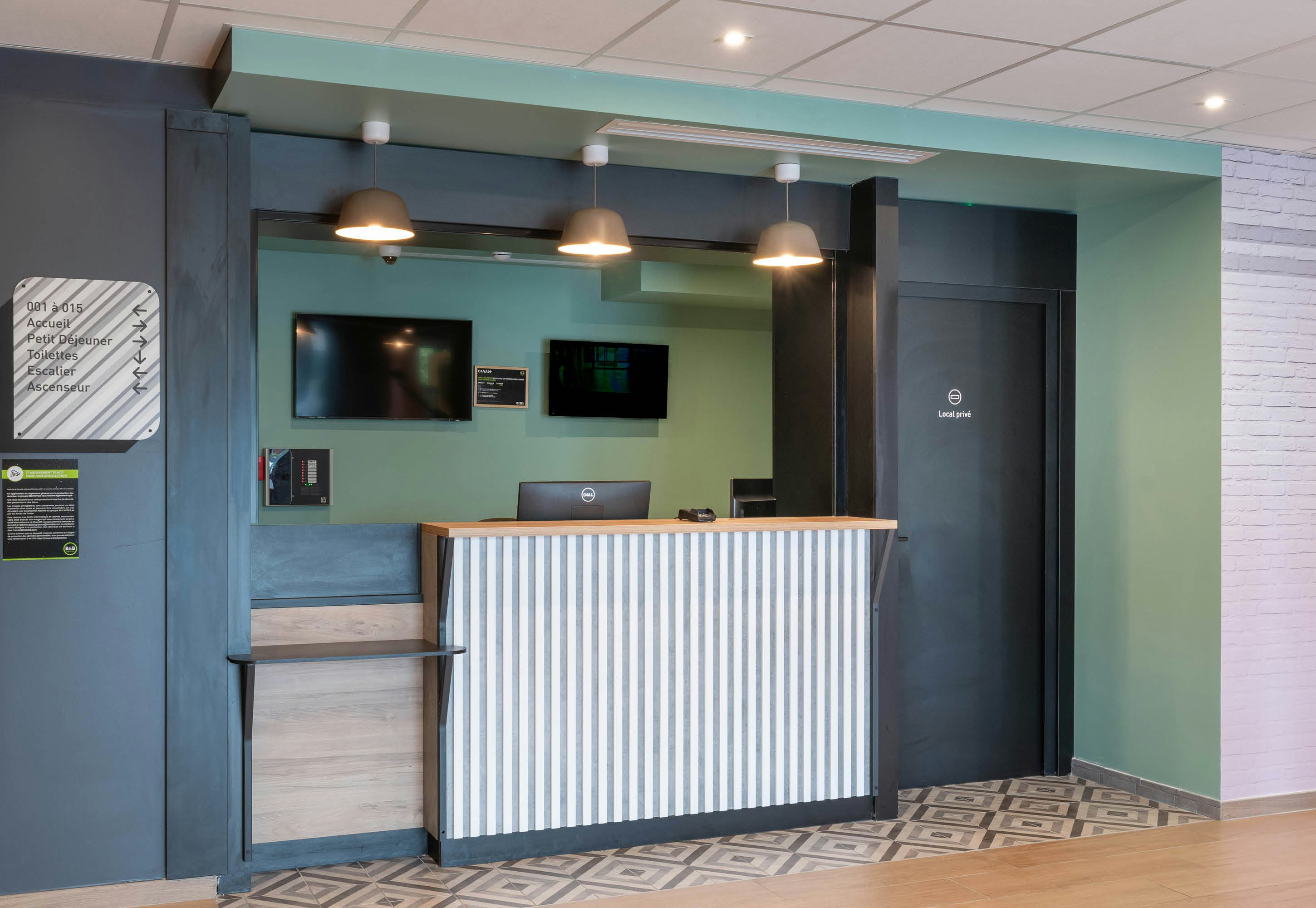 Lobby at B&B Hotel Villefranche-sur-Saone Sud, VILLEFRANCHE SUR SAONE