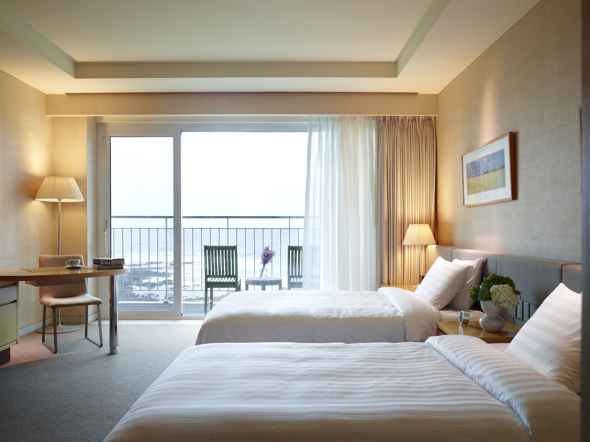 OCEAN, EXECUTIVE, TWIN BEDS