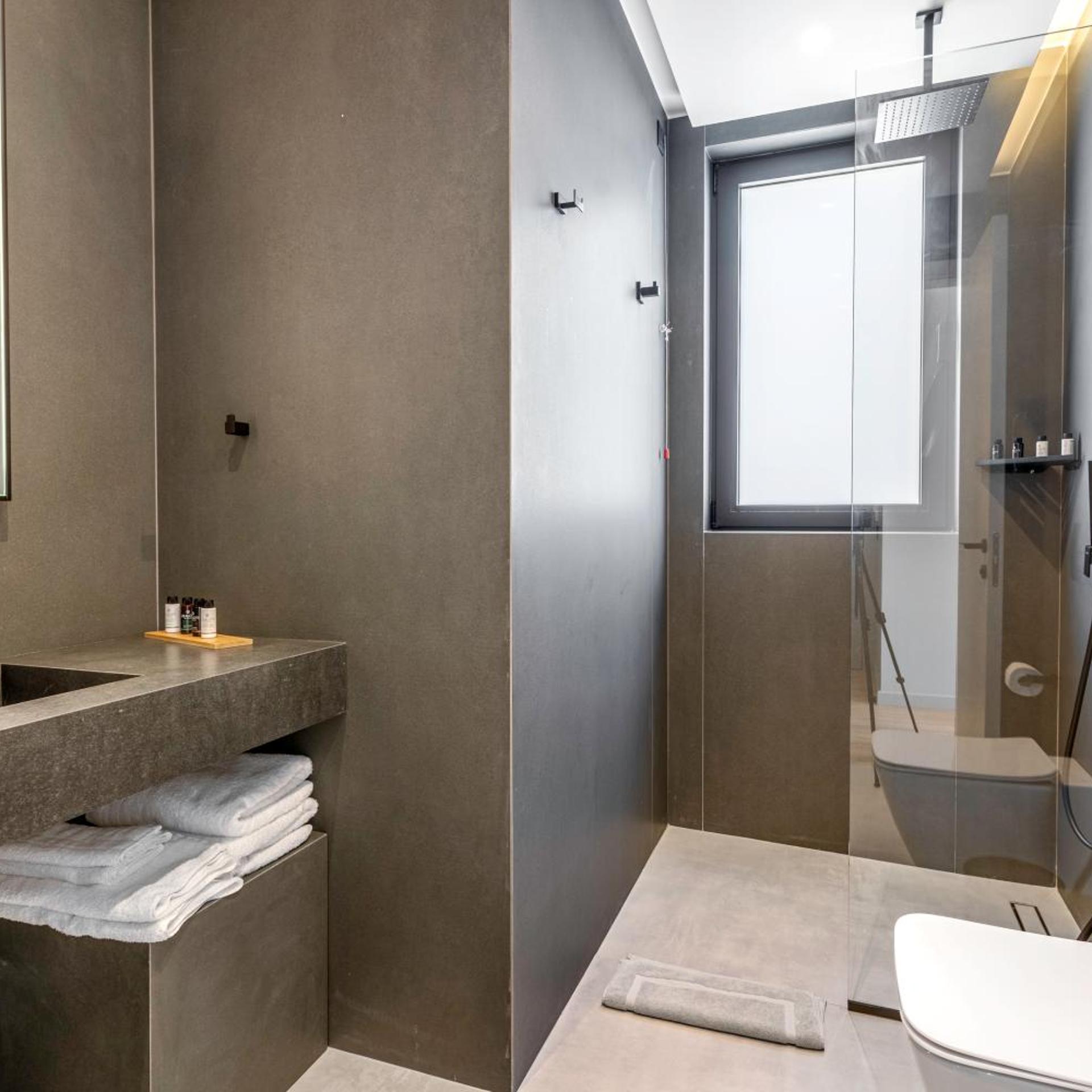 Yacht Premium Hotel 47/50