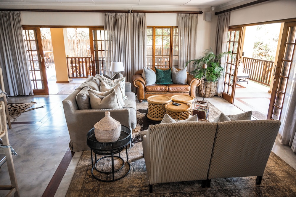 Duiker Game Lodge 10/26