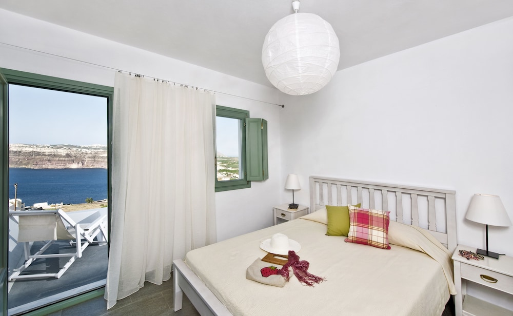 Aura Marina Apartments 11/50