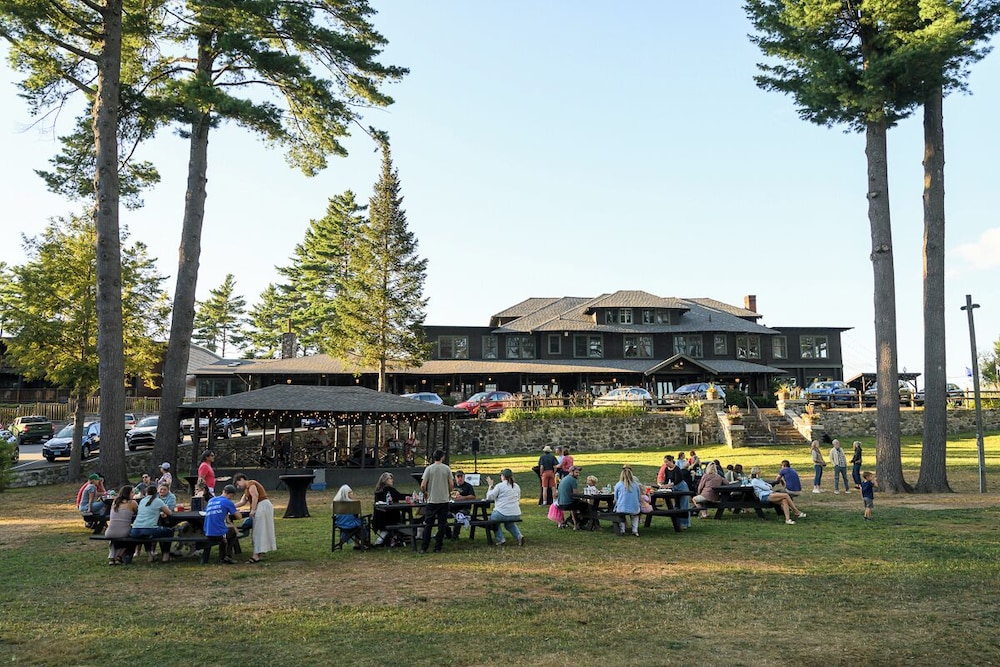 The Lodge at Schroon Lake 43/49