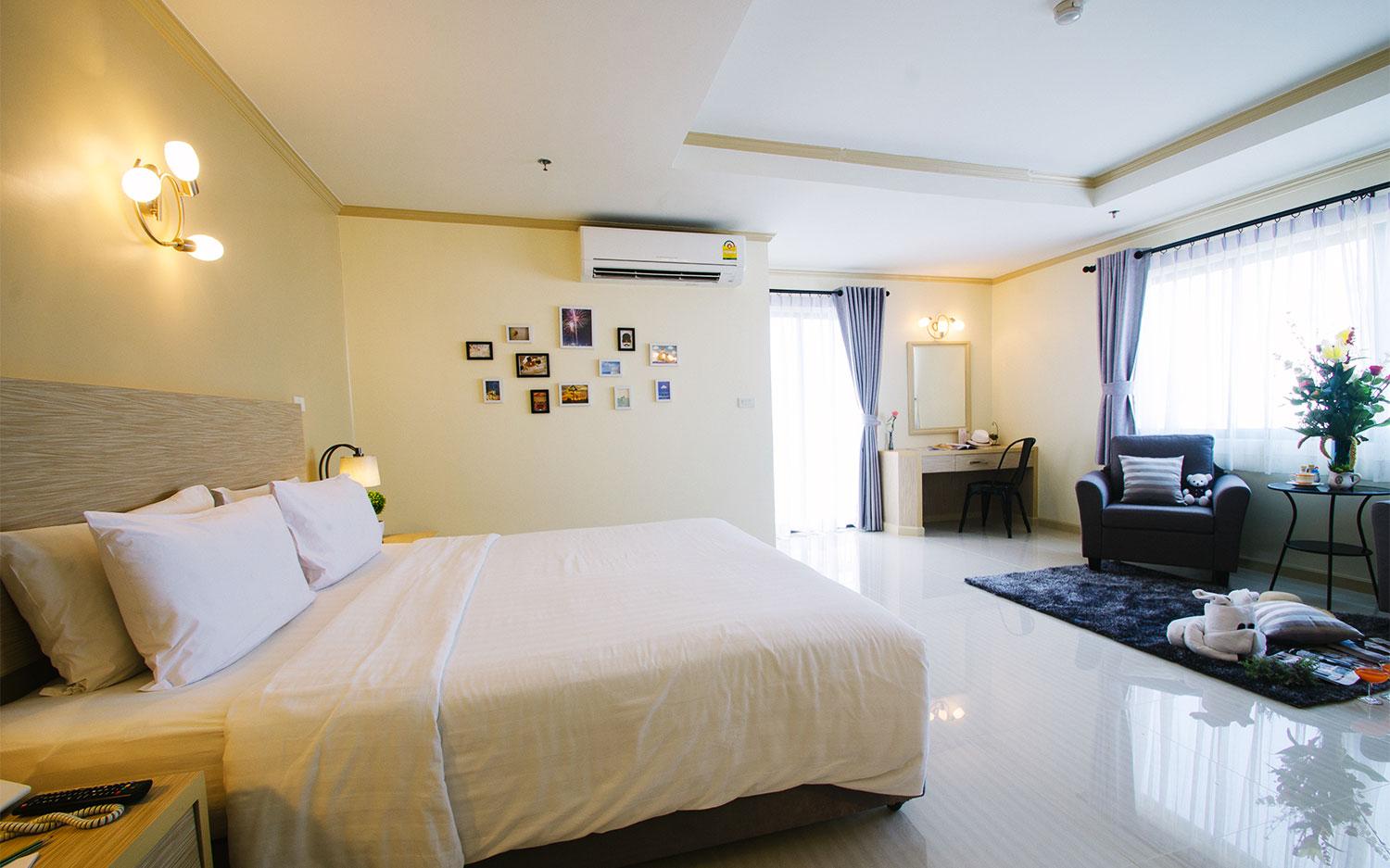 JUNIOR SUITE