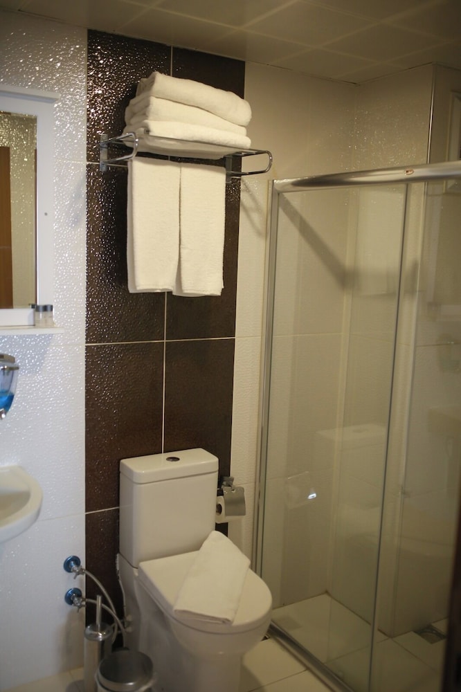 Otel Cinas 31/36