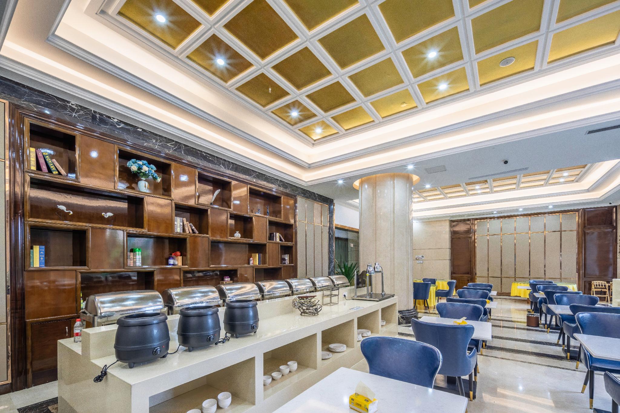Vienna International Hotel (Loudi Stadium) 34/40