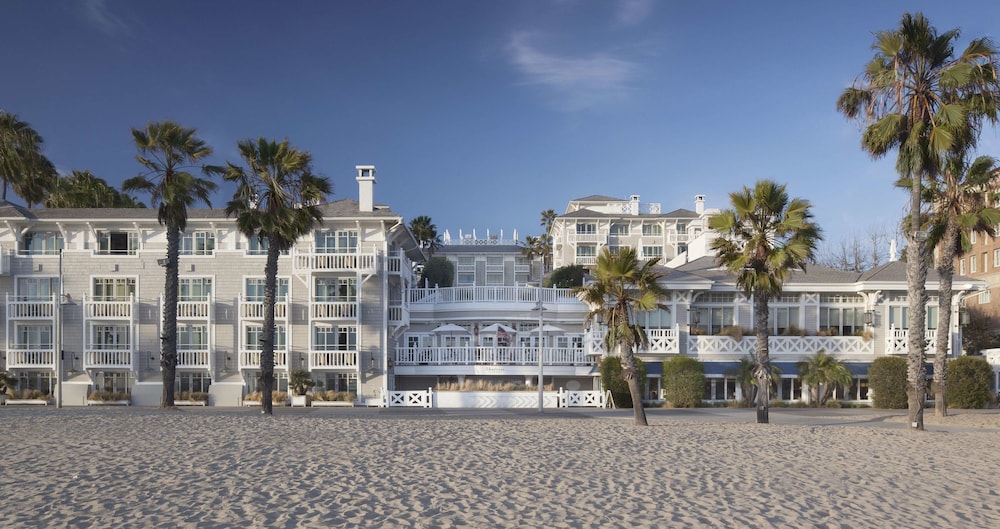 Shutters On The Beach 75/77