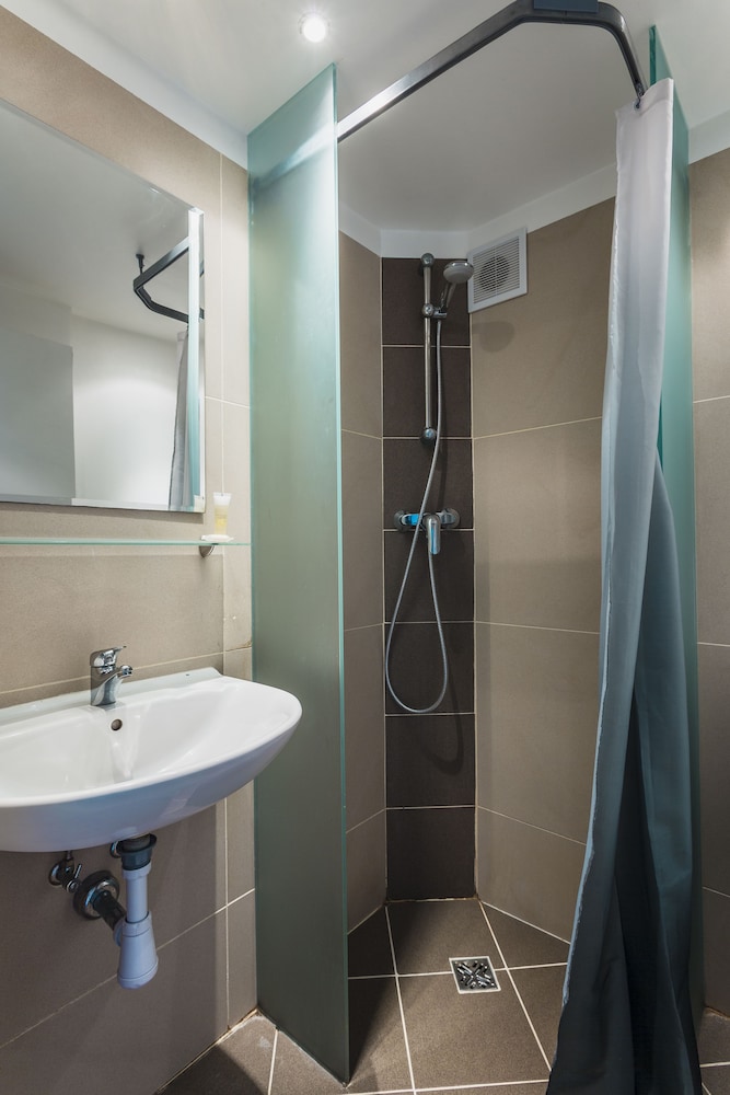 Copenhagen Airport Hotel 48/50