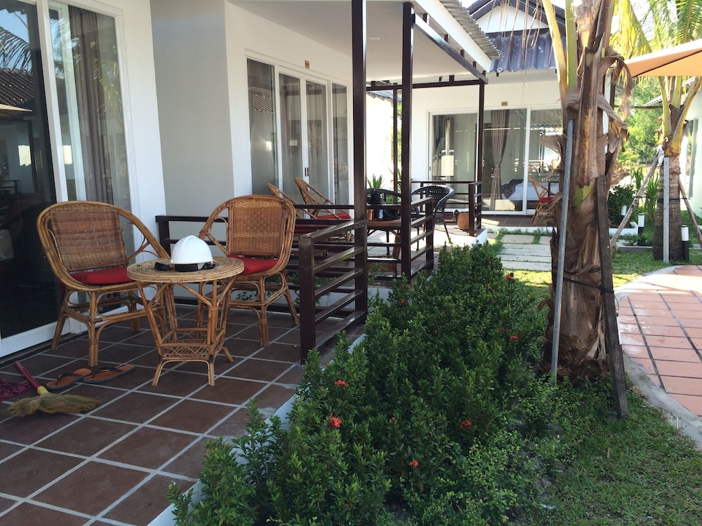 Sea Breeze Resort 33/50