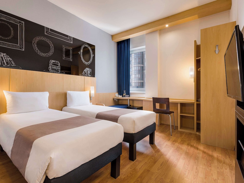 Ibis Kiev City Center 15/47