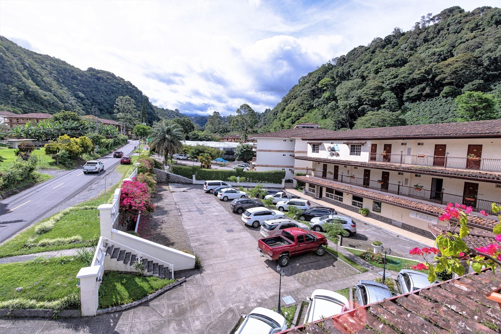 Valle Del Rio S A Hotel 63/68