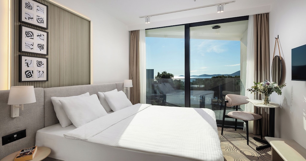 SeeSea Hotel 23/65