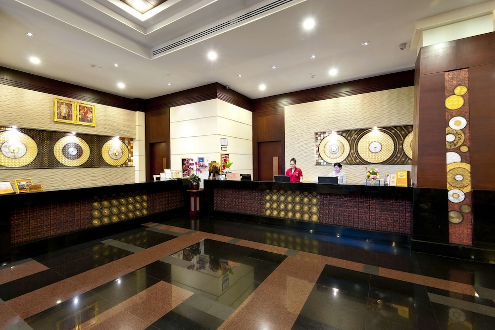 Grand Pacific Sovereign Resort and Spa 15/68