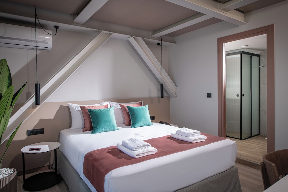 جناح جونيور ديلوكس بإطلالة على البحر، Infinity City Boutique Hotel 3/9