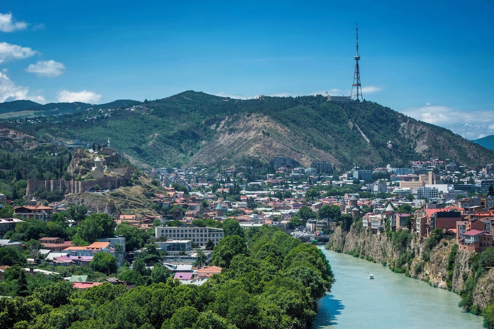 Golden Tulip Design Tbilisi 53/55