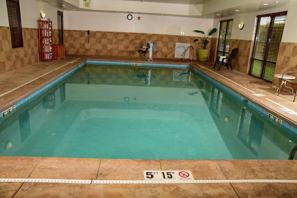 Hampton Inn Indiana 24/50