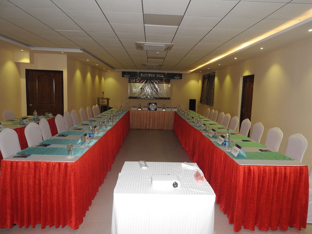 Prestige Hotel 47/50
