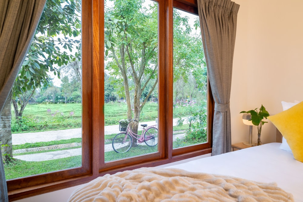 Luxury Farm House 17/50