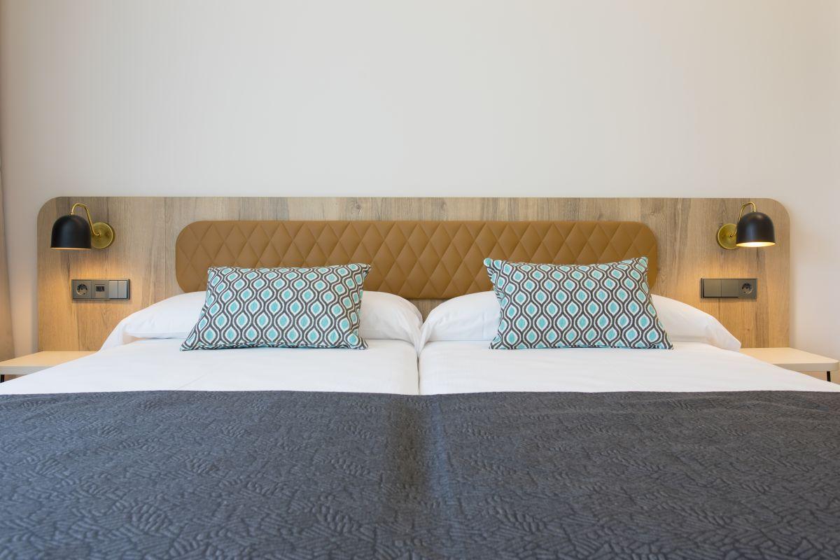 Standard, Double Bed, Pool View, Balcony or Terrace