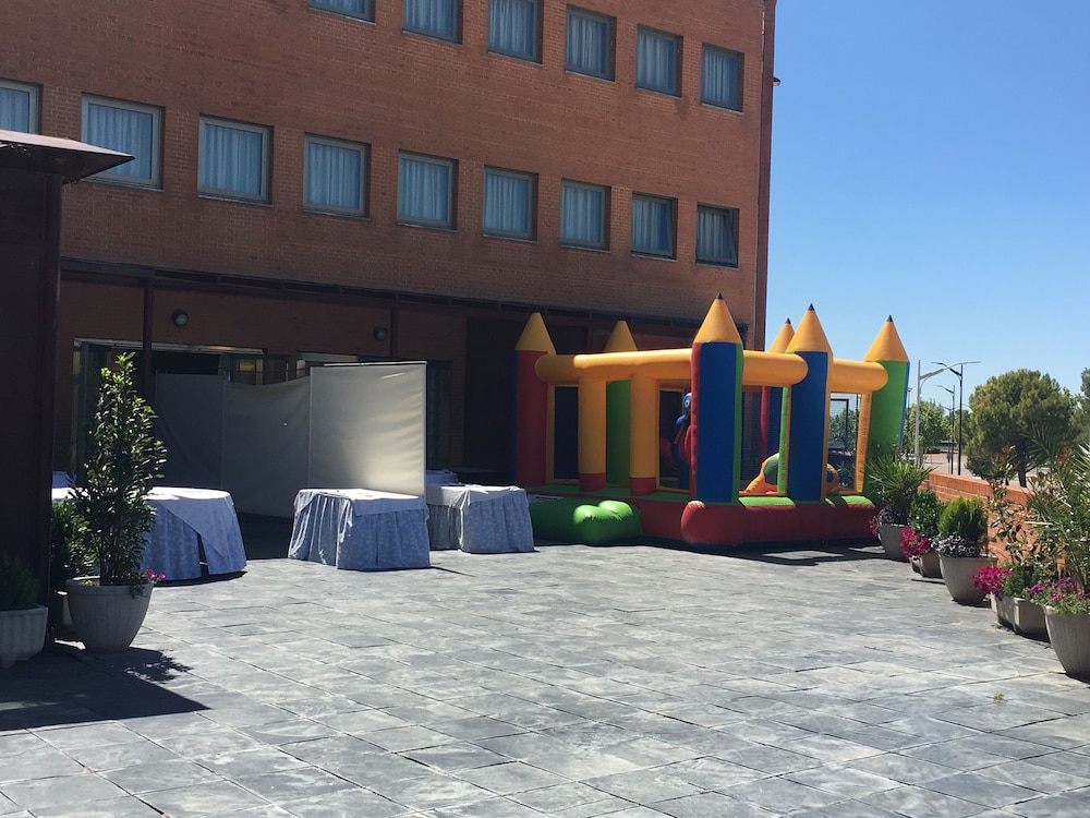 Universidad 2/42