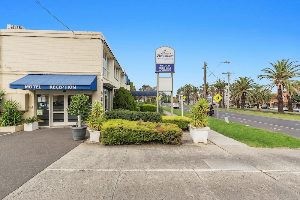 Alexander Motor Inn & Apartments 53/60