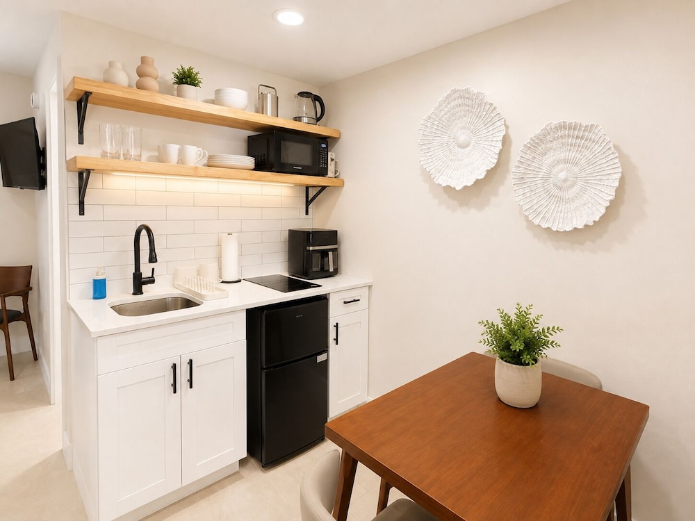 Sea Steps Suites 3/47