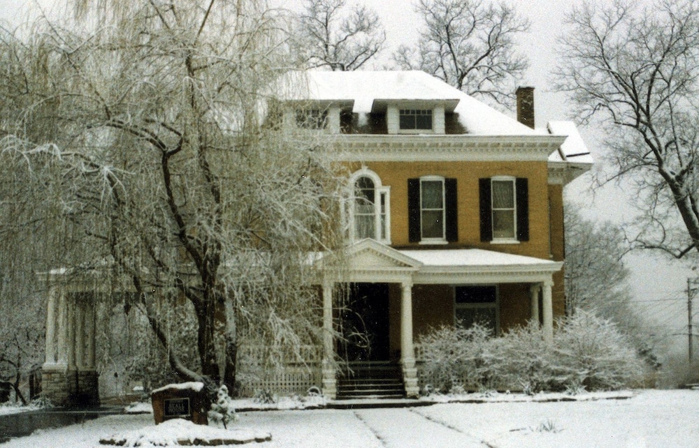 Beall Mansion An Elegant Bed & Breakfast In 1/50