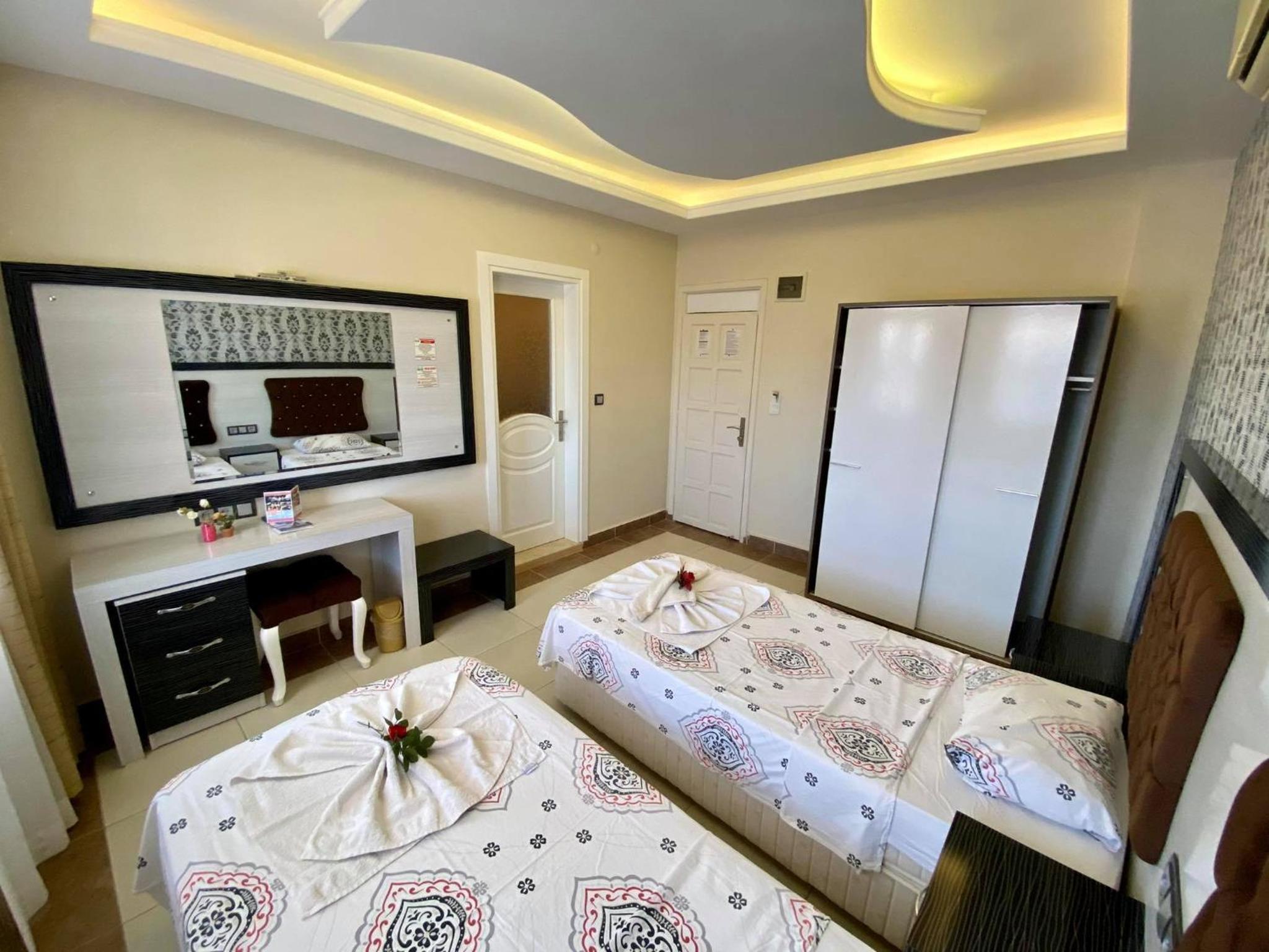 Erkan Tumen Yalcin Hotel 16/50