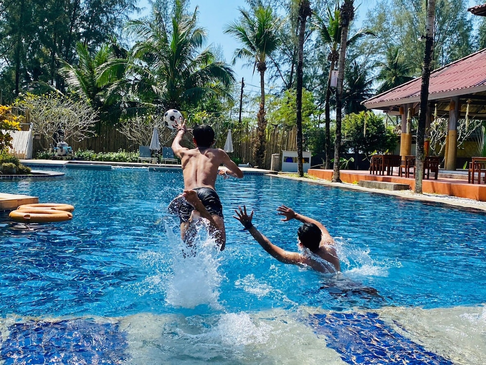 Palm Galleria Resort 62/71