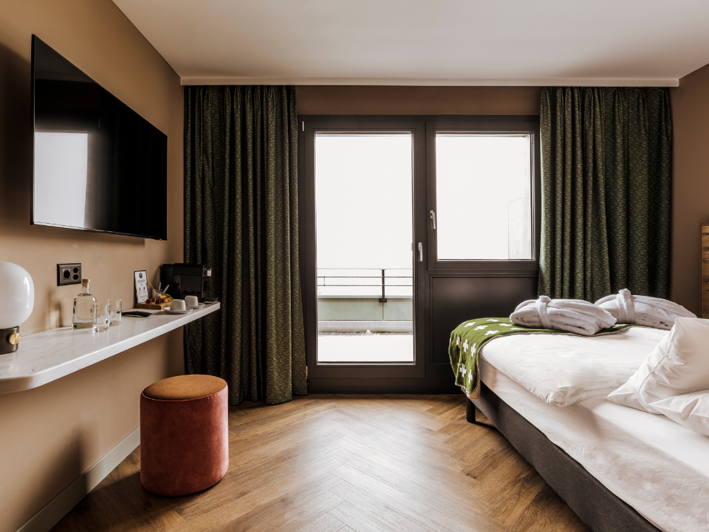 Room, Single, Mountain Side