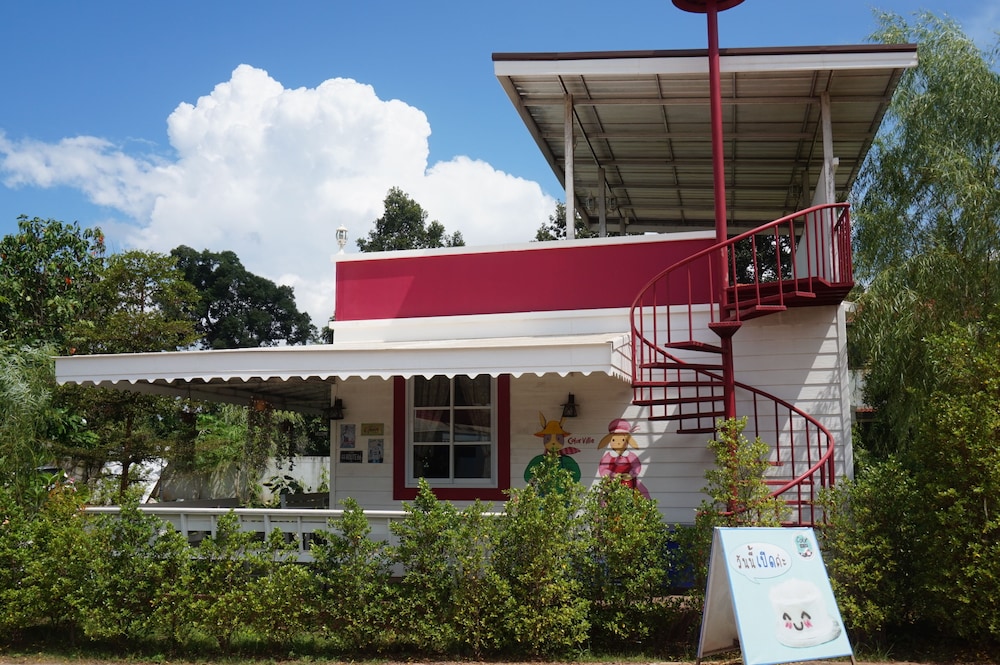 Color Ville Resort 4/30