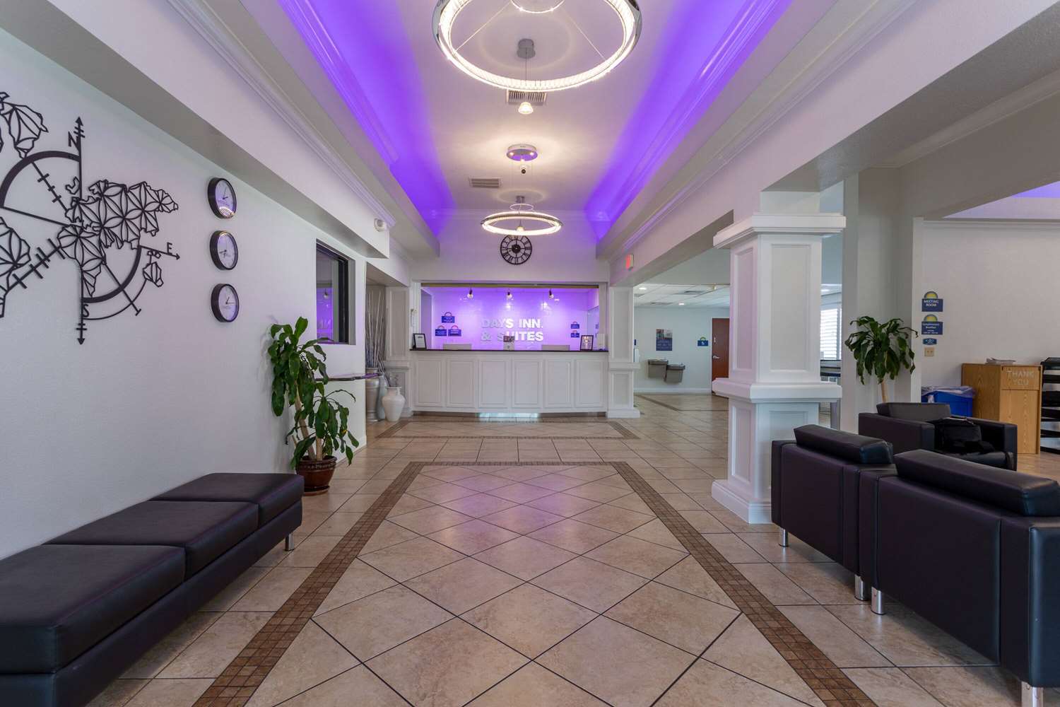 Days Inn & Suites by Wyndham Lakeland 20/85